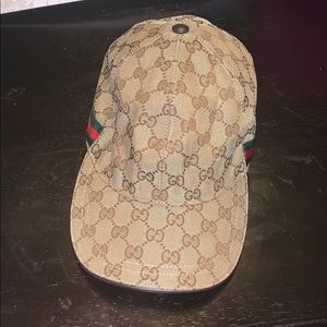 Gucci Logo Print Baseball Cap